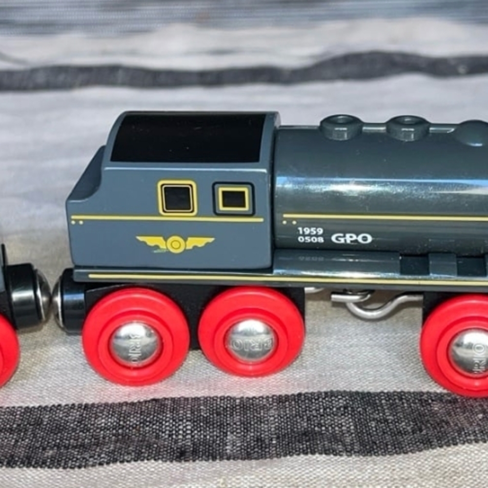 Speedy Bullet Train - Picture 5 of 5